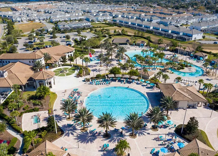 Lovely Apartments 18 Minutes Away From Disney!