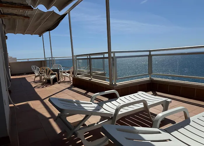 Atico Frente Al Mar En Almeria Terraza, Dos Banos Y Garaje