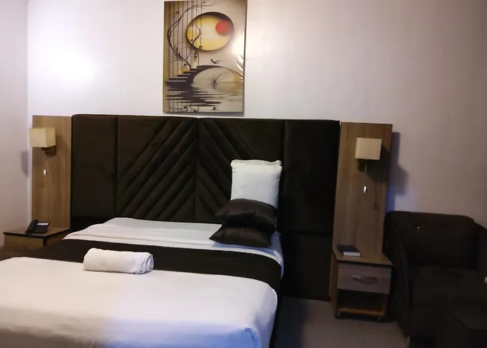 Crownedge Hotels