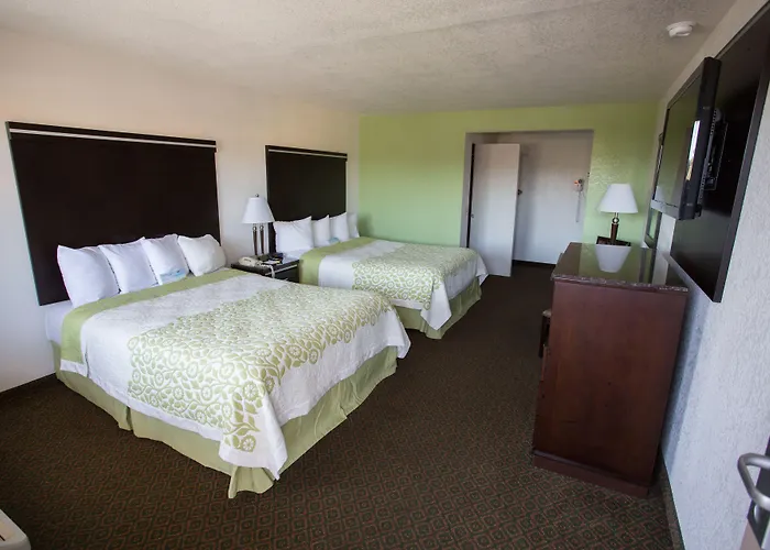 Days Inn By Wyndham Oceanside