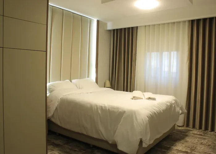 Azmal Hotel & Suites