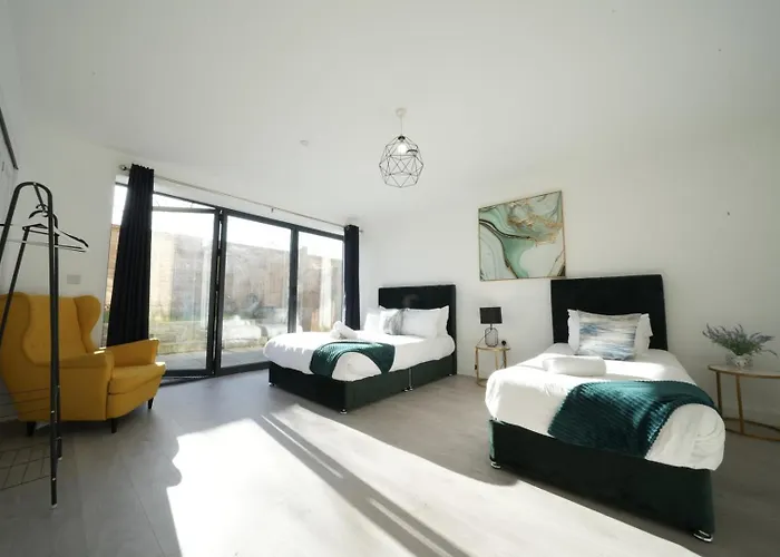 Ealing Broadway Great Stay 7-Minute Walk From The Underground
