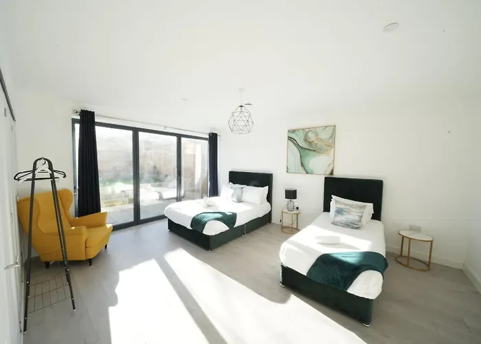 Ealing Broadway Great Stay 7-Minute Walk From The Underground