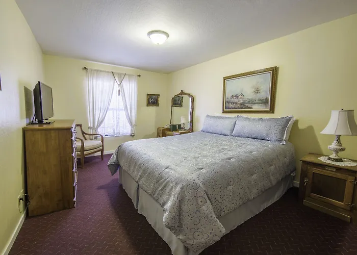 Historic Cary House Hotel