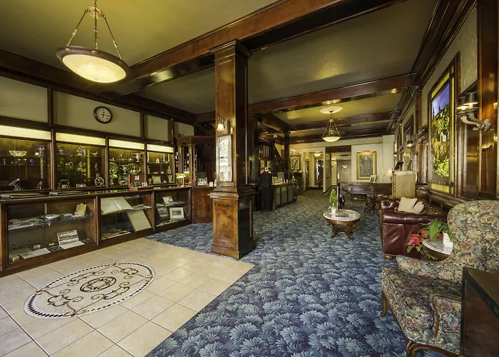 Historic Cary House Hotel