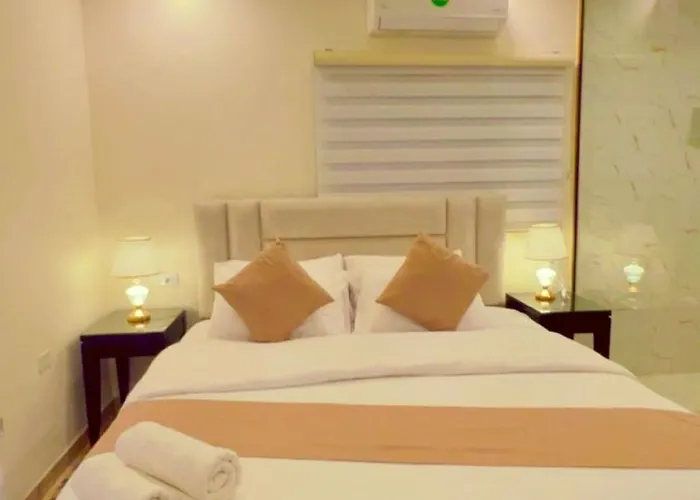 Eighth Wonders Hotel