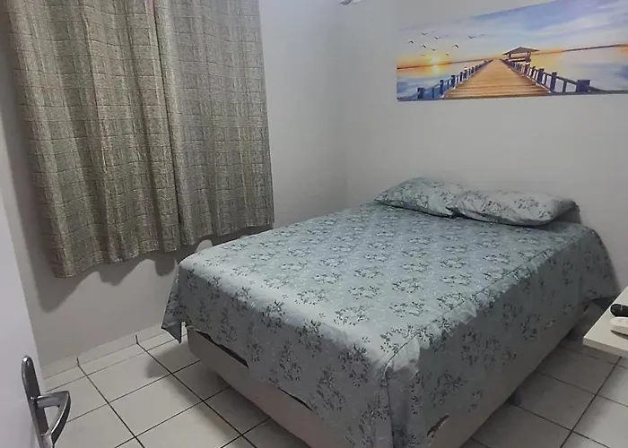 Lindo apto! Localizado a apenas 7 min de carro da praia