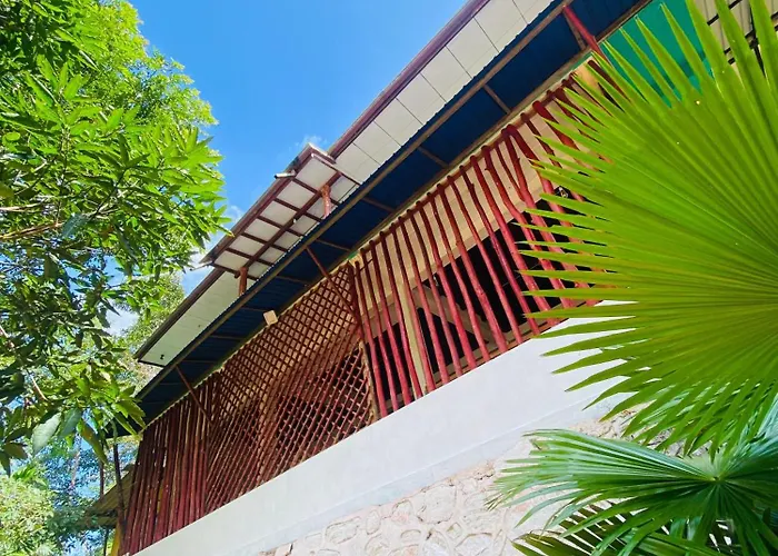 Sinharaja Retreat Hotel