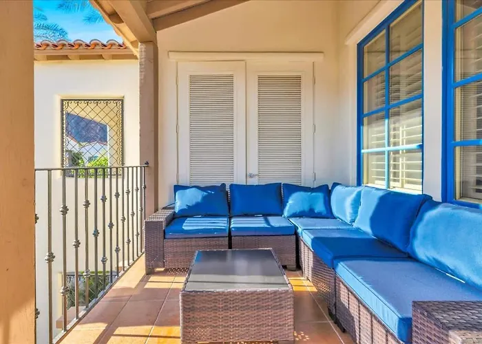 Upstairs 1Br Villa With Impeccable Views #A