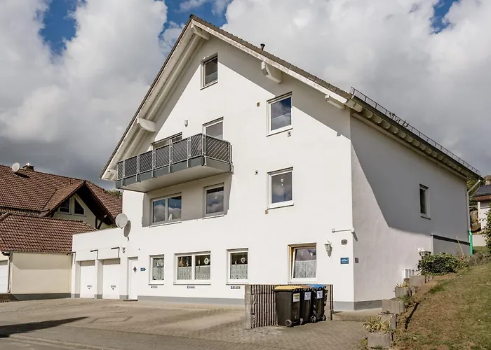 Kleeoase - Luxus Apartment- Jacuzzi - Dachterrasse - Kochinsel - See in 10 min