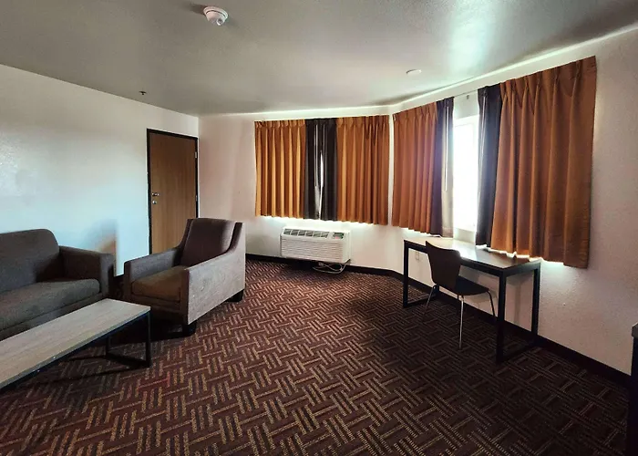 Super 8 By Wyndham Austin North/University Area