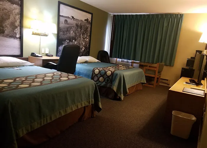 Super 8 By Wyndham Milbank Sd