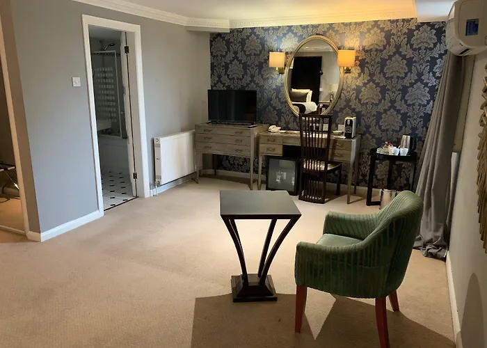 Barons Court Hotel Walsall