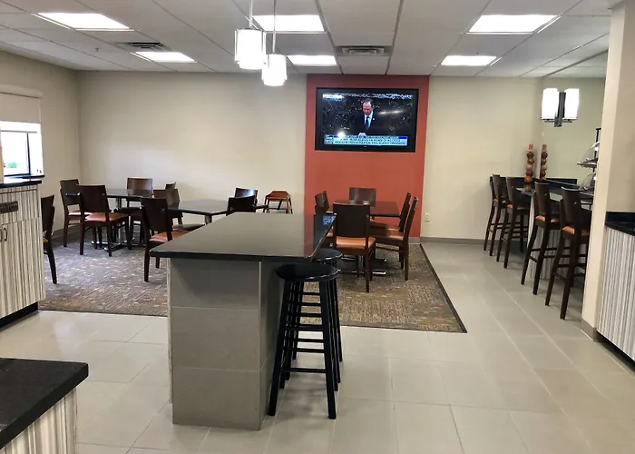 Ramada Limited - Mount Sterling