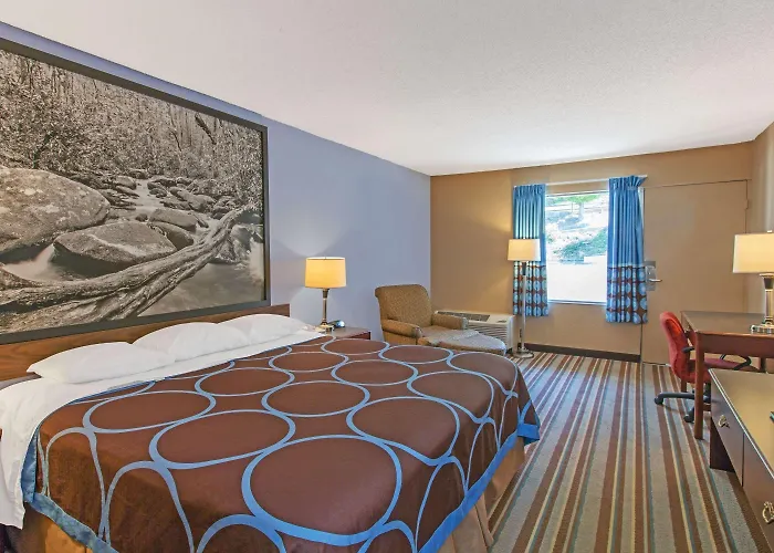 Super 8 By Wyndham Caryville Tn