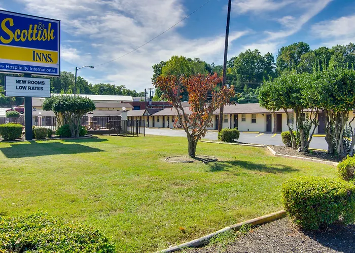 Knights Inn Collinsville