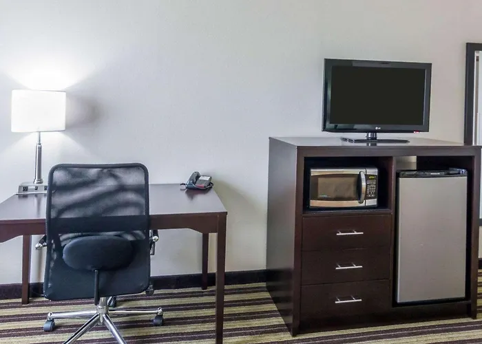 Quality Inn & Suites West Monroe