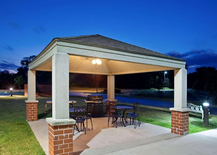Sonesta Simply Suites Naperville Warrenville