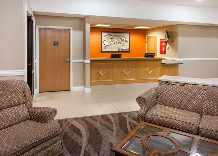 Super 8 By Wyndham Rochester