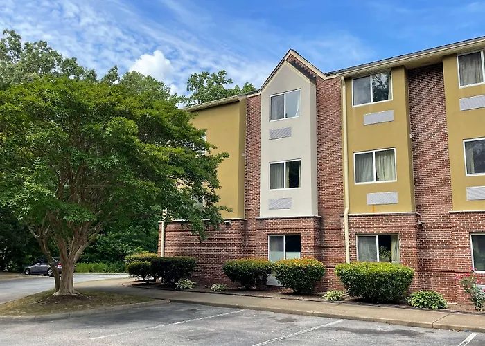 Microtel Inn & Suites Newport News
