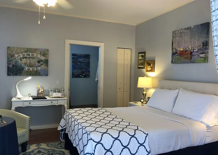 Sabal Palm House Bed And Breakfast