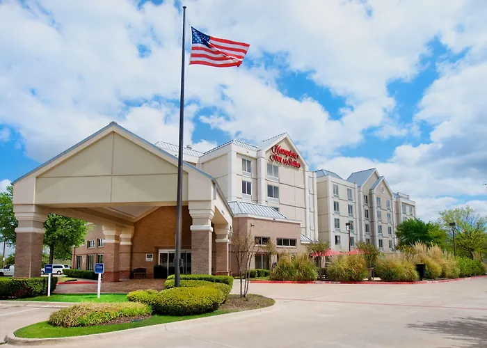 Hampton Inn & Suites N Ft Worth-Alliance Airport