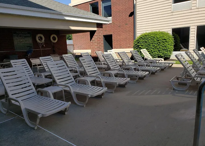 Hampton Inn & Suites Newtown