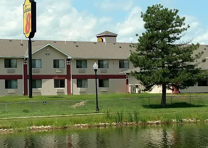 Super 8 By Wyndham Omaha Eppley Airport/Carter Lake