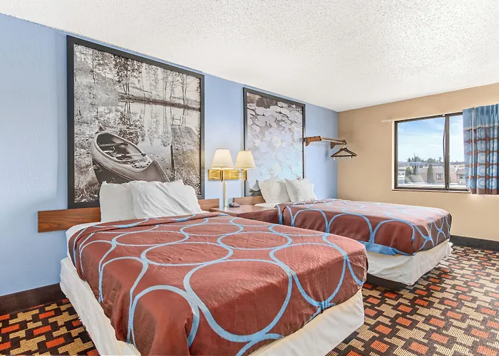 Super 8 By Wyndham Little Falls