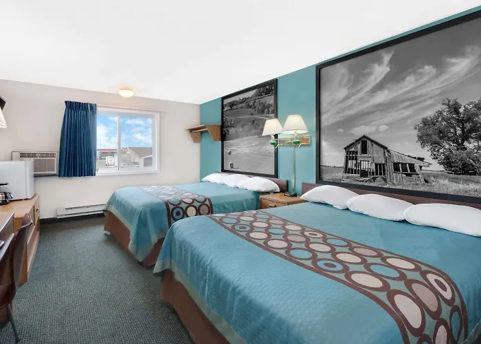Super 8 By Wyndham Huron