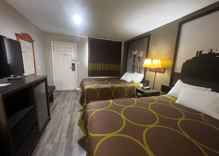 Super 8 By Wyndham La Marque Tx/Texas City Area