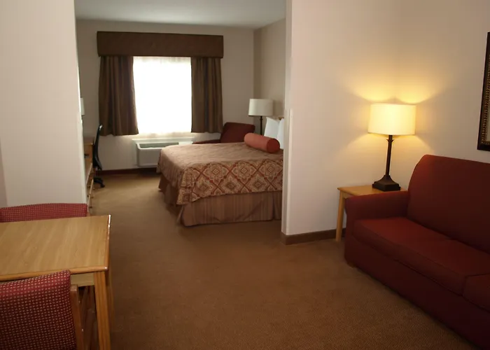 Savanna Inn & Suites