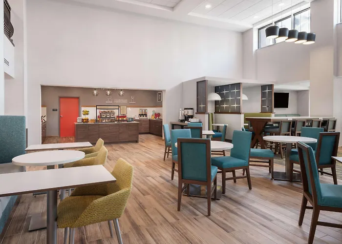 Hampton Inn & Suites Fort Myers Beach/Sanibel Gateway