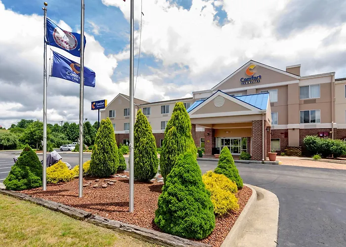 Comfort Inn & Suites Hillsville I-77