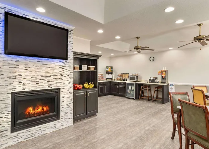 Baymont By Wyndham Henderson Oxford