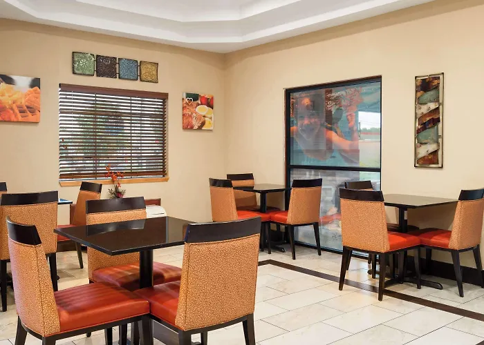 Ramada By Wyndham Locust Grove