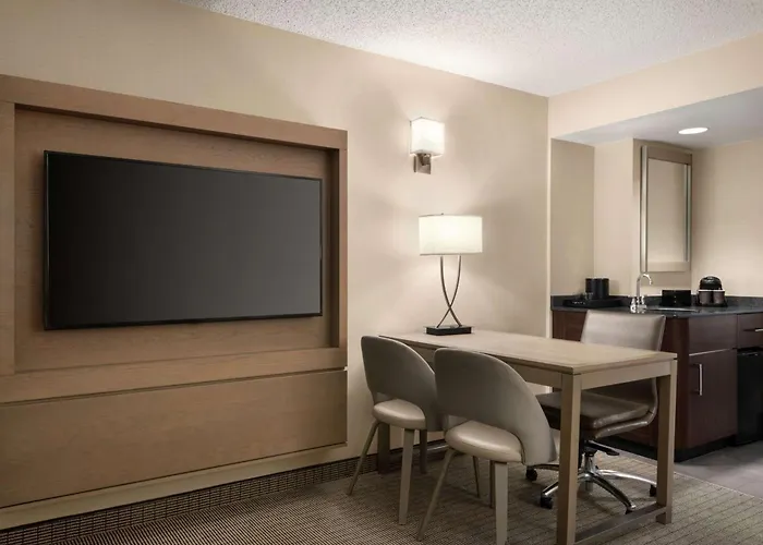 Embassy Suites By Hilton Cleveland Rockside