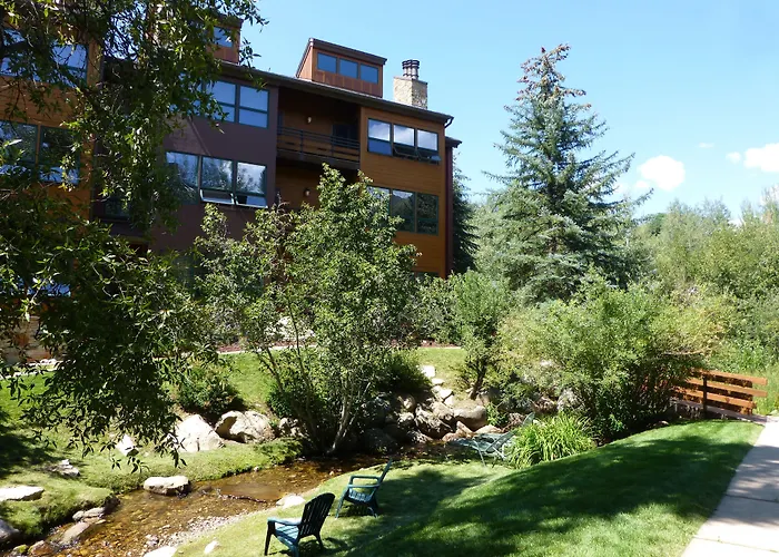 Kutuk 112 - Luxury Condo W/ A Shared Sundeck & Hot Tubs - Near Hiking & Biking Trails