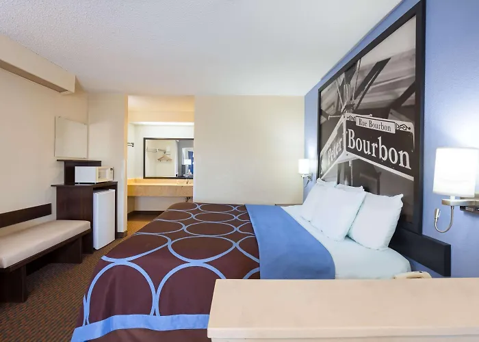 Super 8 By Wyndham Hammond