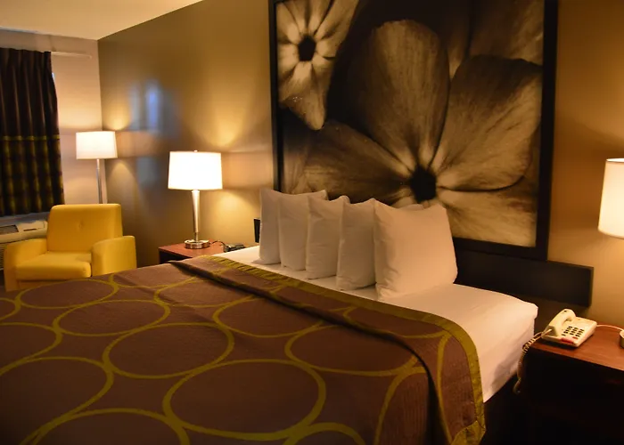 Super 8 By Wyndham Madison