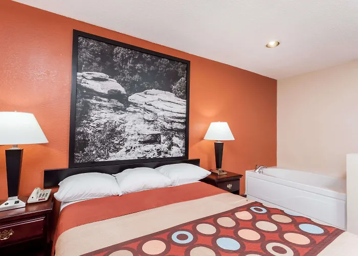 Super 8 By Wyndham Harrisburg