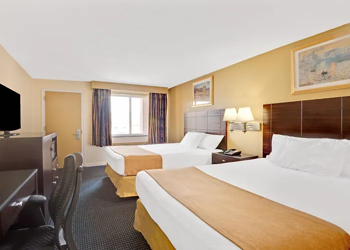 Super 8 By Wyndham Milford/New Haven