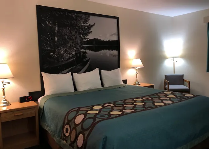 Super 8 By Wyndham Moose Jaw Sk