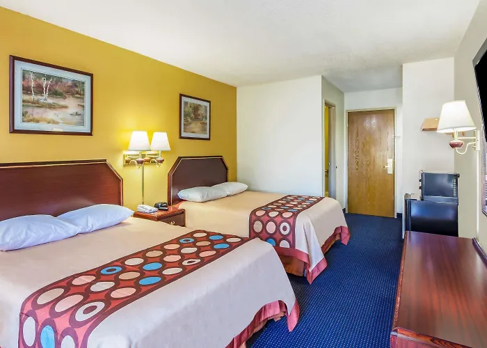 Super 8 By Wyndham Morristown/South