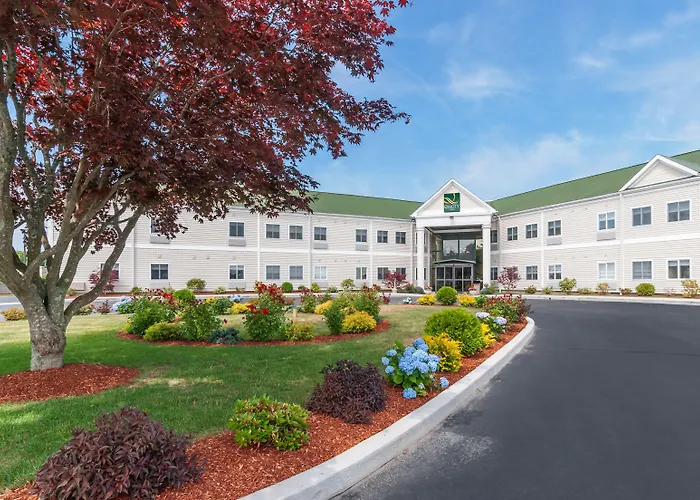 Quality Inn & Suites Middletown - Newport