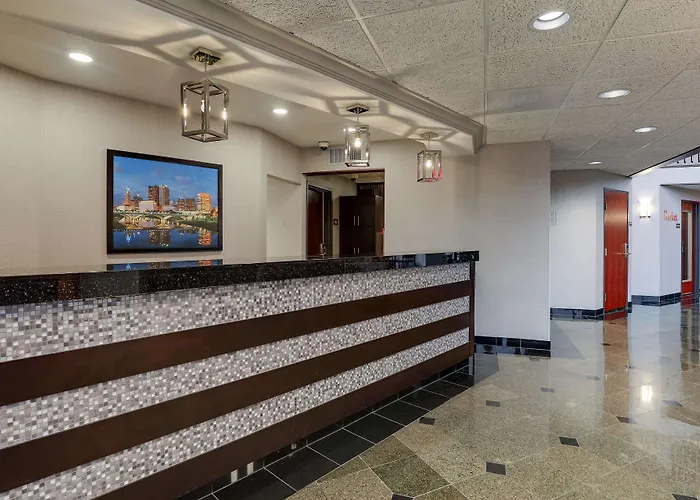 Drury Inn & Suites Columbus Dublin