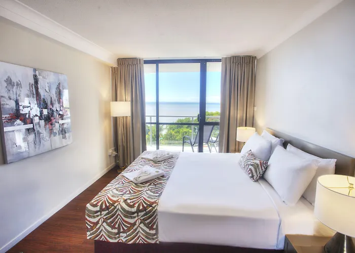 Cairns Plaza Hotel