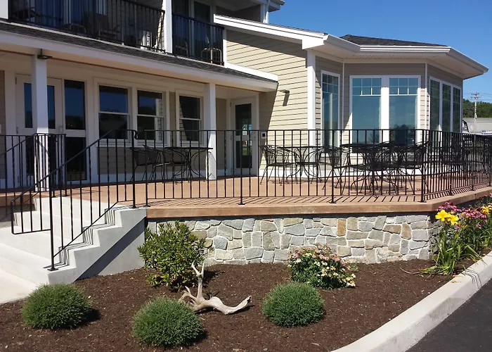 Belfast Harbor Inn