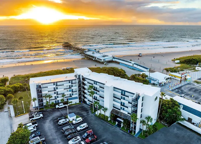 La Quinta By Wyndham Cocoa Beach Oceanfront