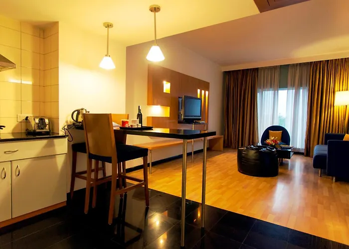 Hotel Royal Orchid Bangalore